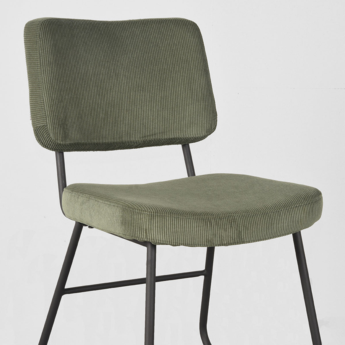 LABEL51 Eetkamerstoel Noah – Luxe Ribcord Bekleding – Stijlvol & Comfortabel