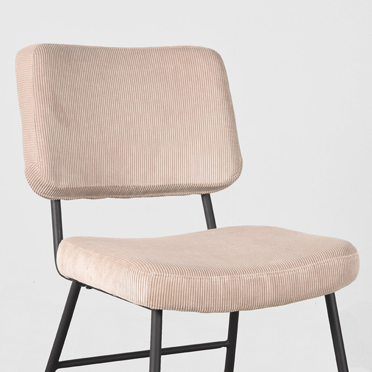 LABEL51 Eetkamerstoel Noah – Luxe Ribcord Bekleding – Stijlvol & Comfortabel