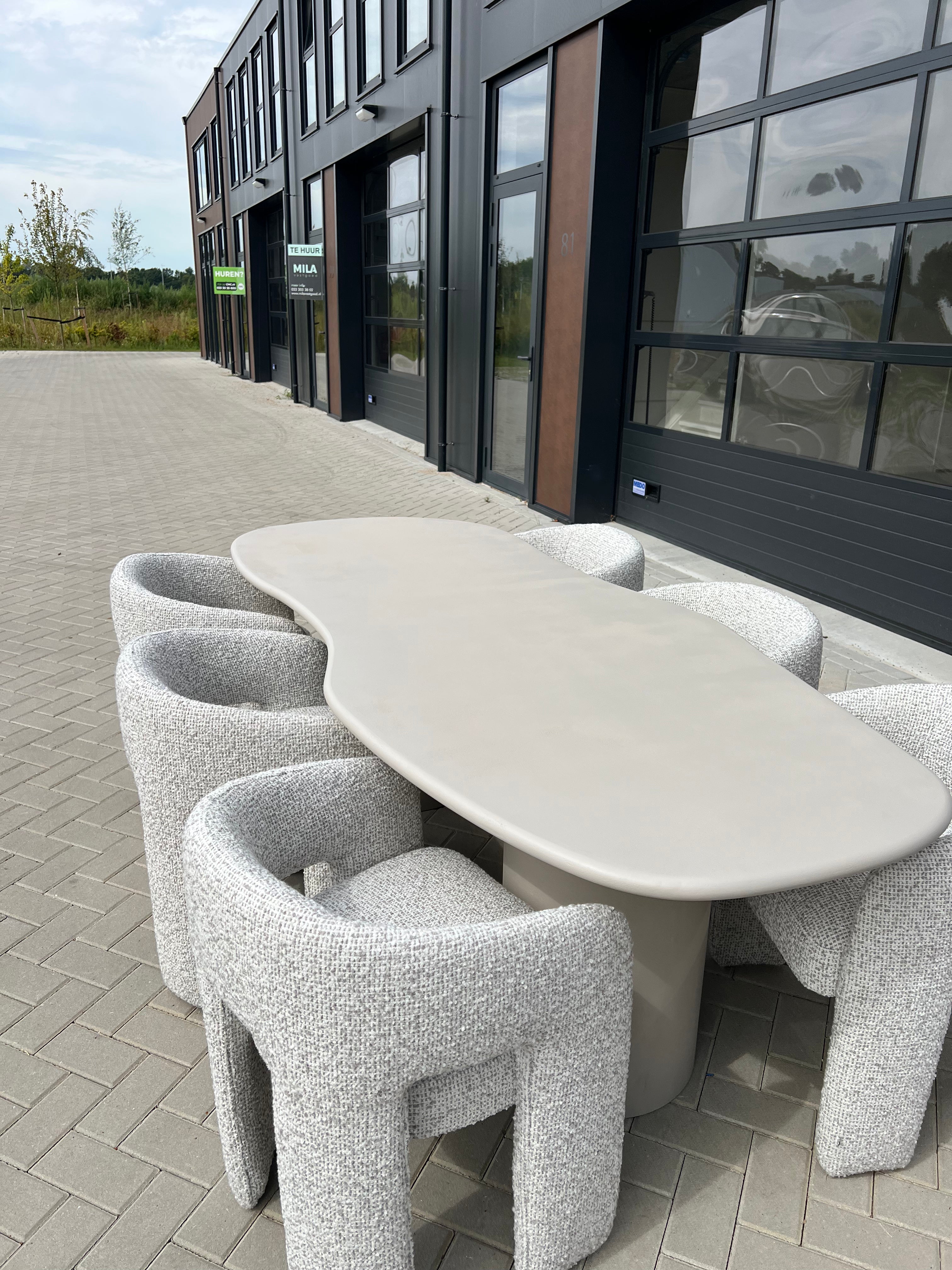 Japandi Eettafel Betonlook,  Beige 200cm