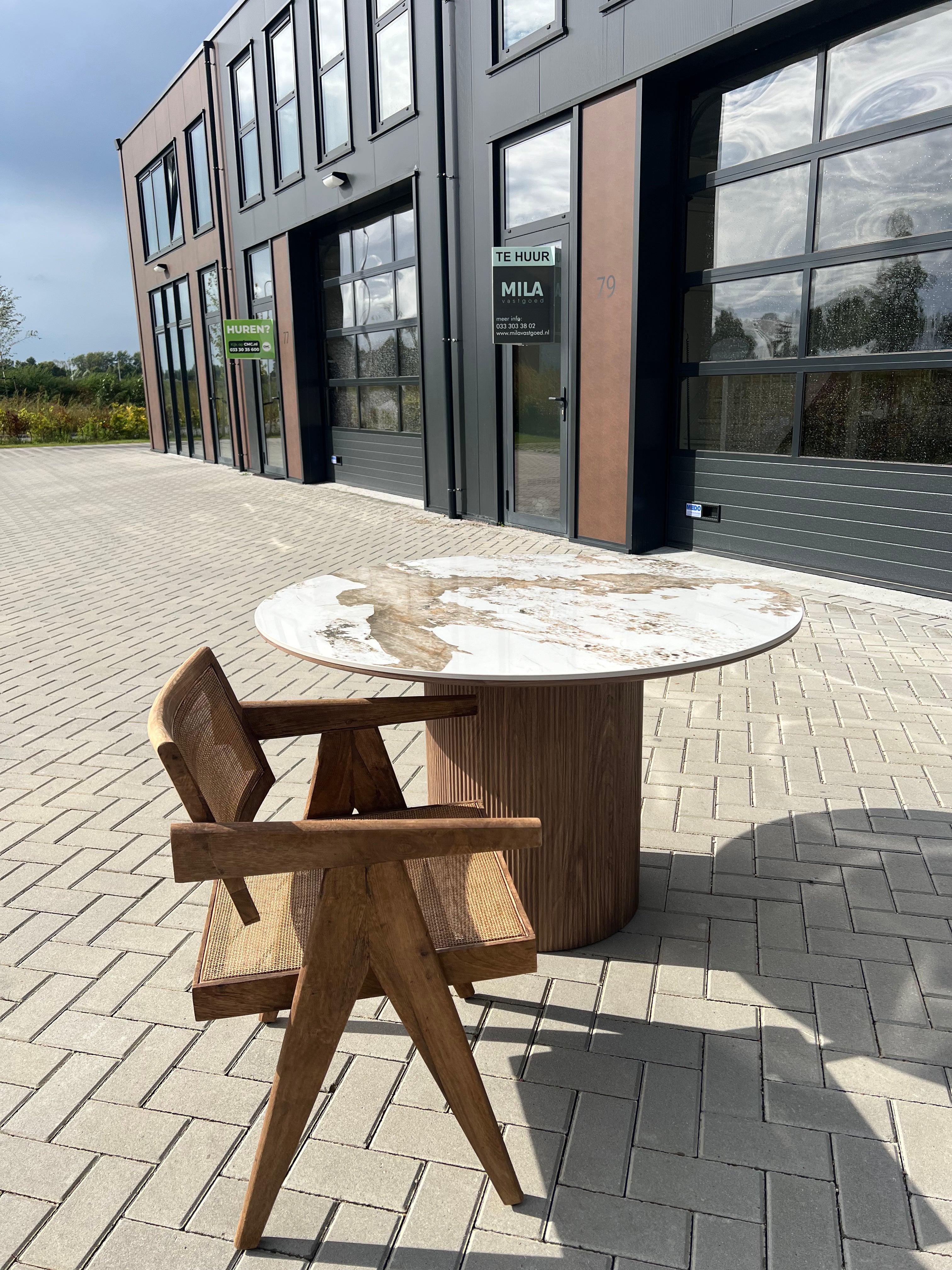 Japandi Eettafel  Keramisch Tafelblad Wit/Donkereiken – Ø120x76 cm