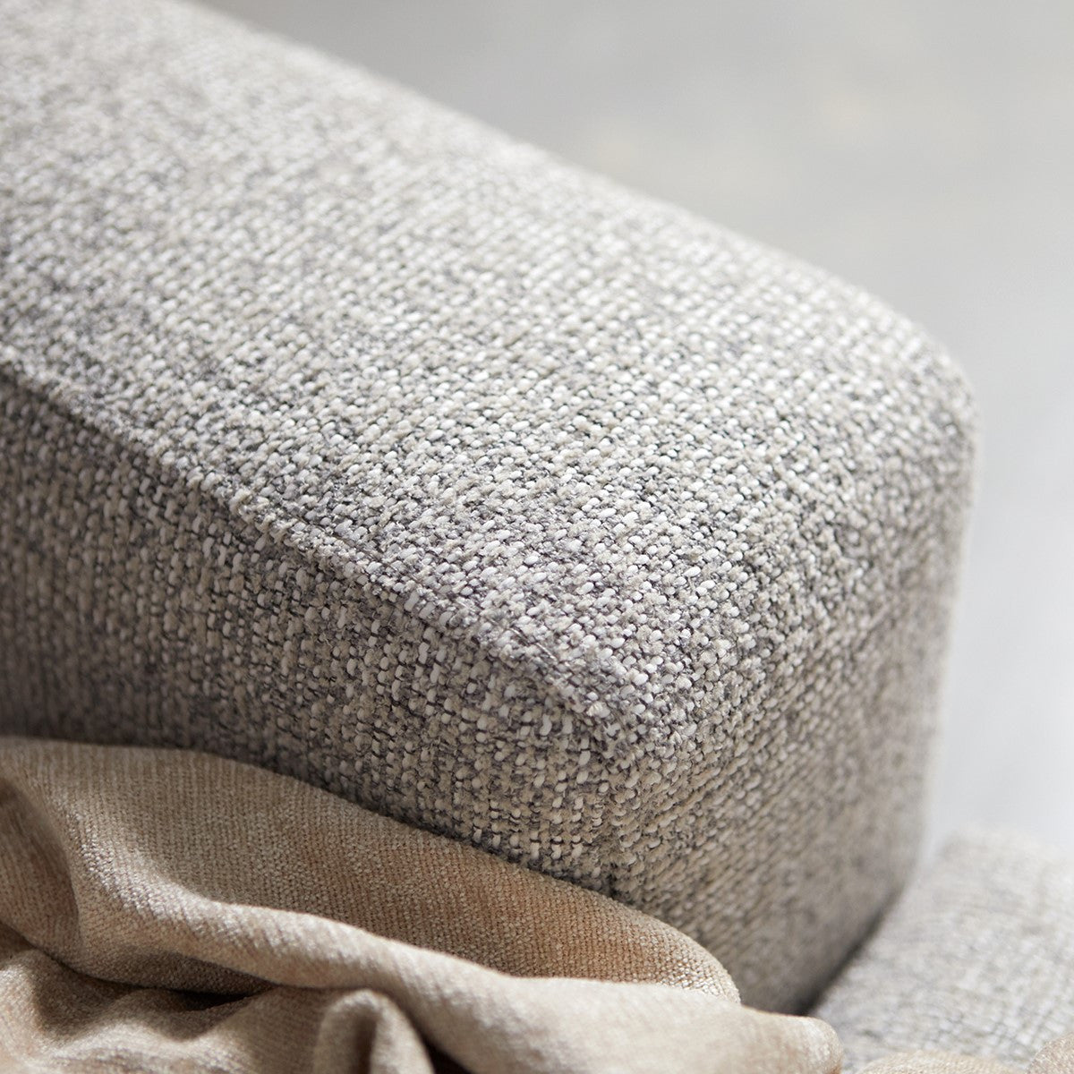 PEPP interiors COMO met rechte chaise longue links - Puente 09