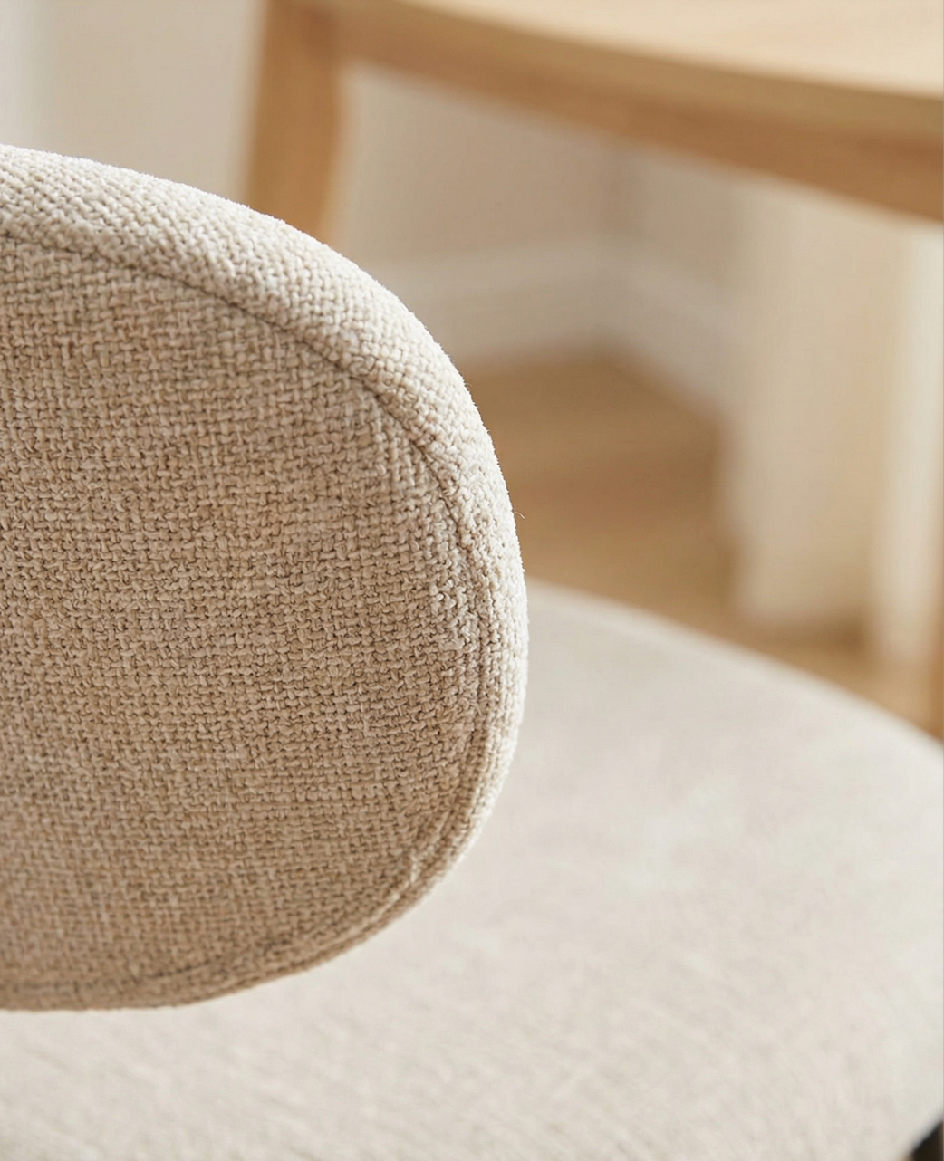 Japandi Eetkamerstoel Desido Walnoot / Wit zonder armleuning