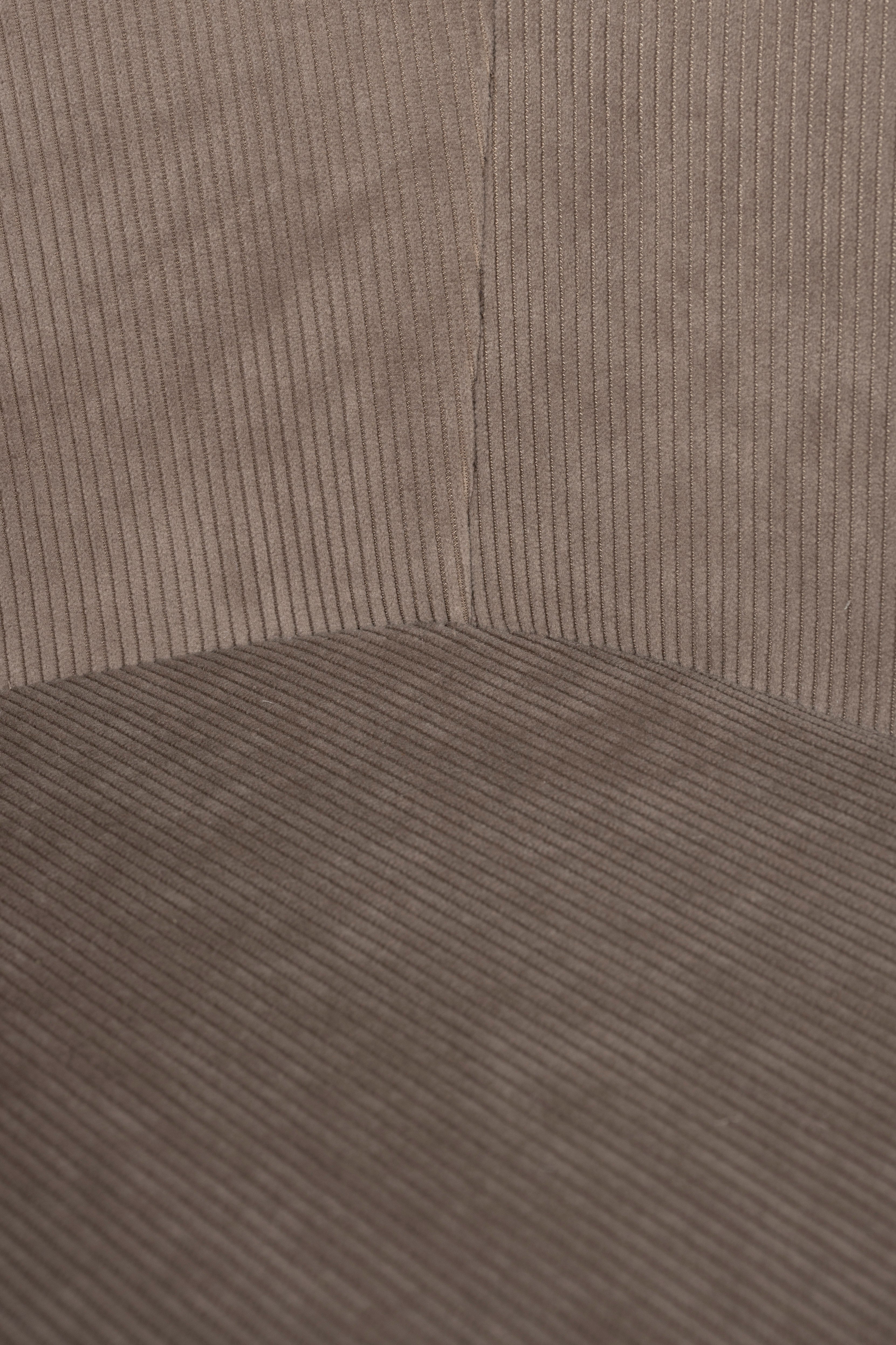 Sivhølm Stoel Junzo Rib – Zacht ribfluweel & ultiem zitcomfort