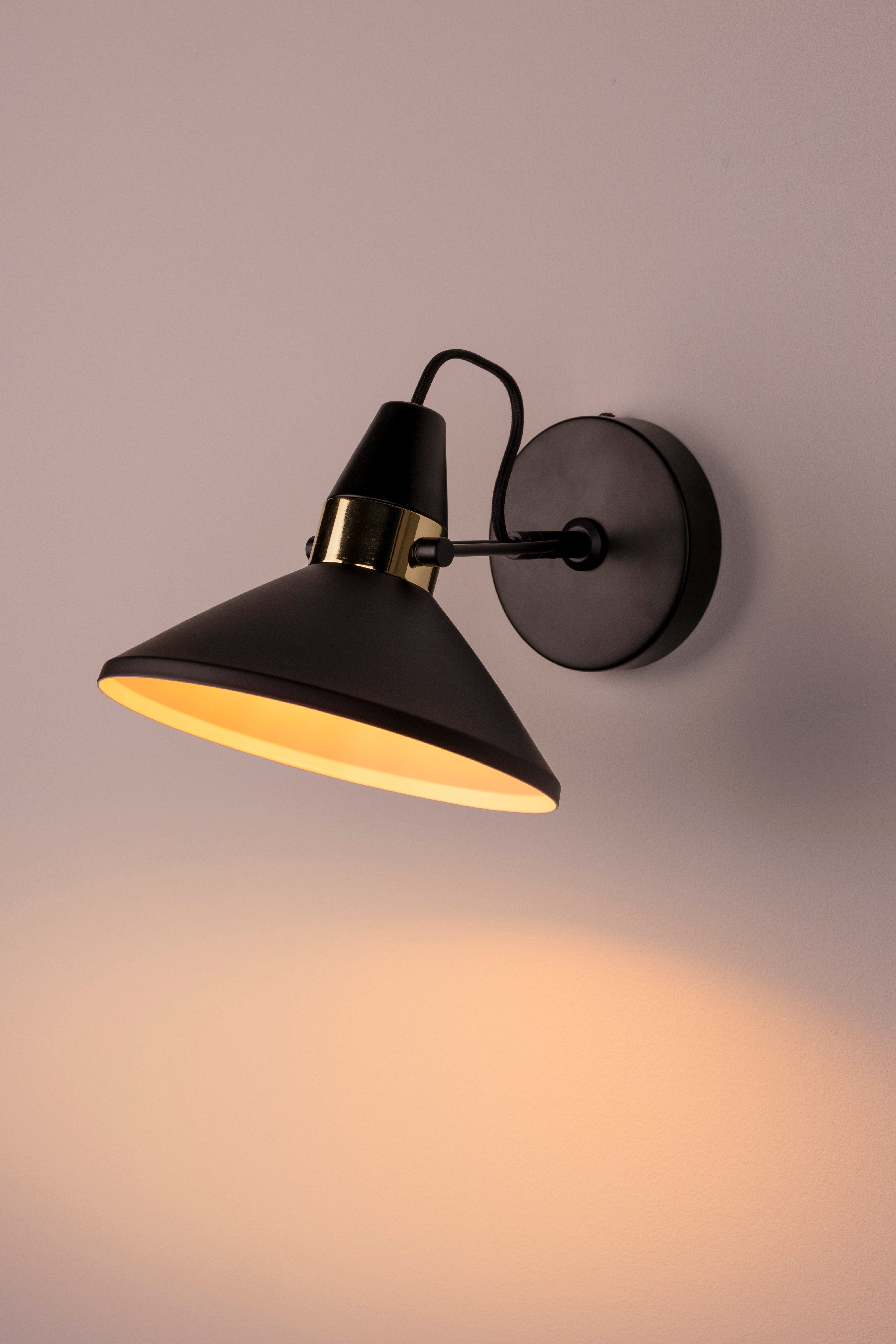 Jona Wandlamp